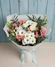 Букет цветов из:  Розы, Лизиантусы и Хризантемы в городе Грязи