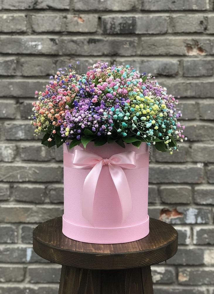 Цветочная композиция из Гипсофила и Розы в шляпной коробке в городе Грязи