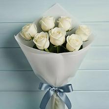 Букет 7 Белых роз Эдлесс Лав в городе Грязи