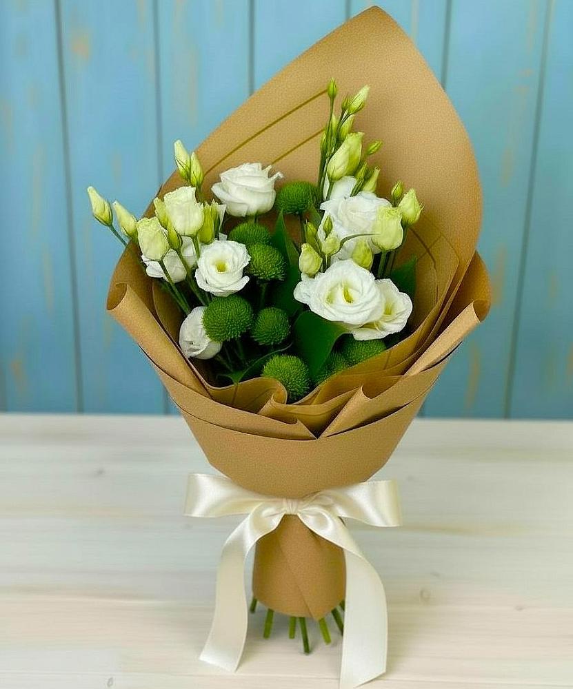 Букет цветов из: Хризантемы и Лизиантусы в городе Грязи