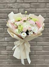 Букет цветов из:  Гвоздики, Розы, Лизиантусы и Хризантемы #REPLACE_PRED# городе Грязи